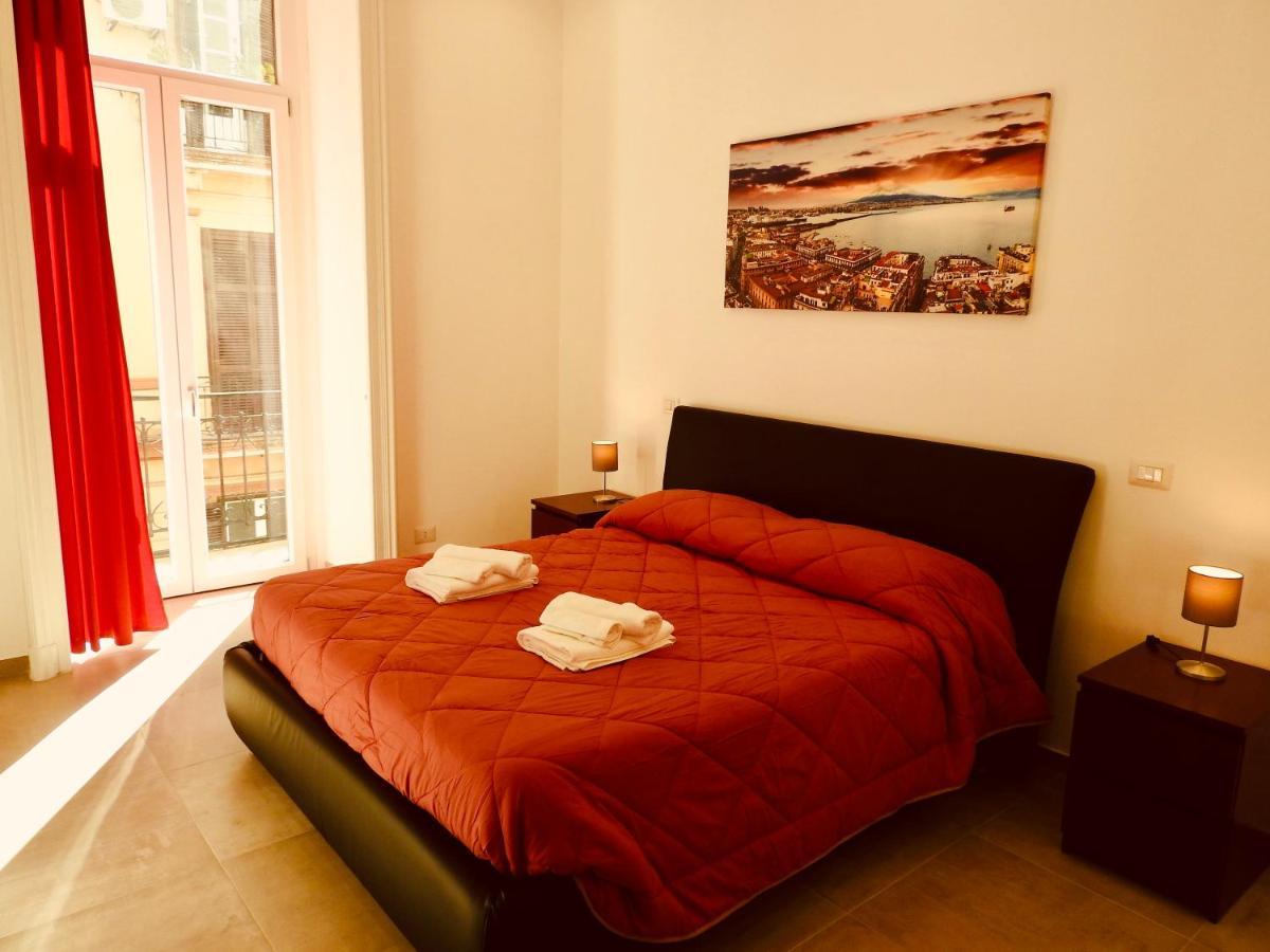 Napoli Centrale Suite ภายนอก รูปภาพ
