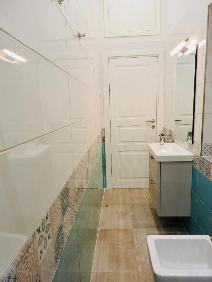 Napoli Centrale Suite ภายนอก รูปภาพ