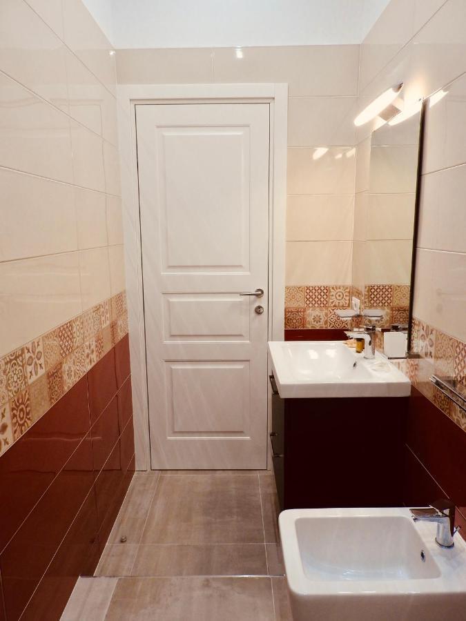 Napoli Centrale Suite ภายนอก รูปภาพ
