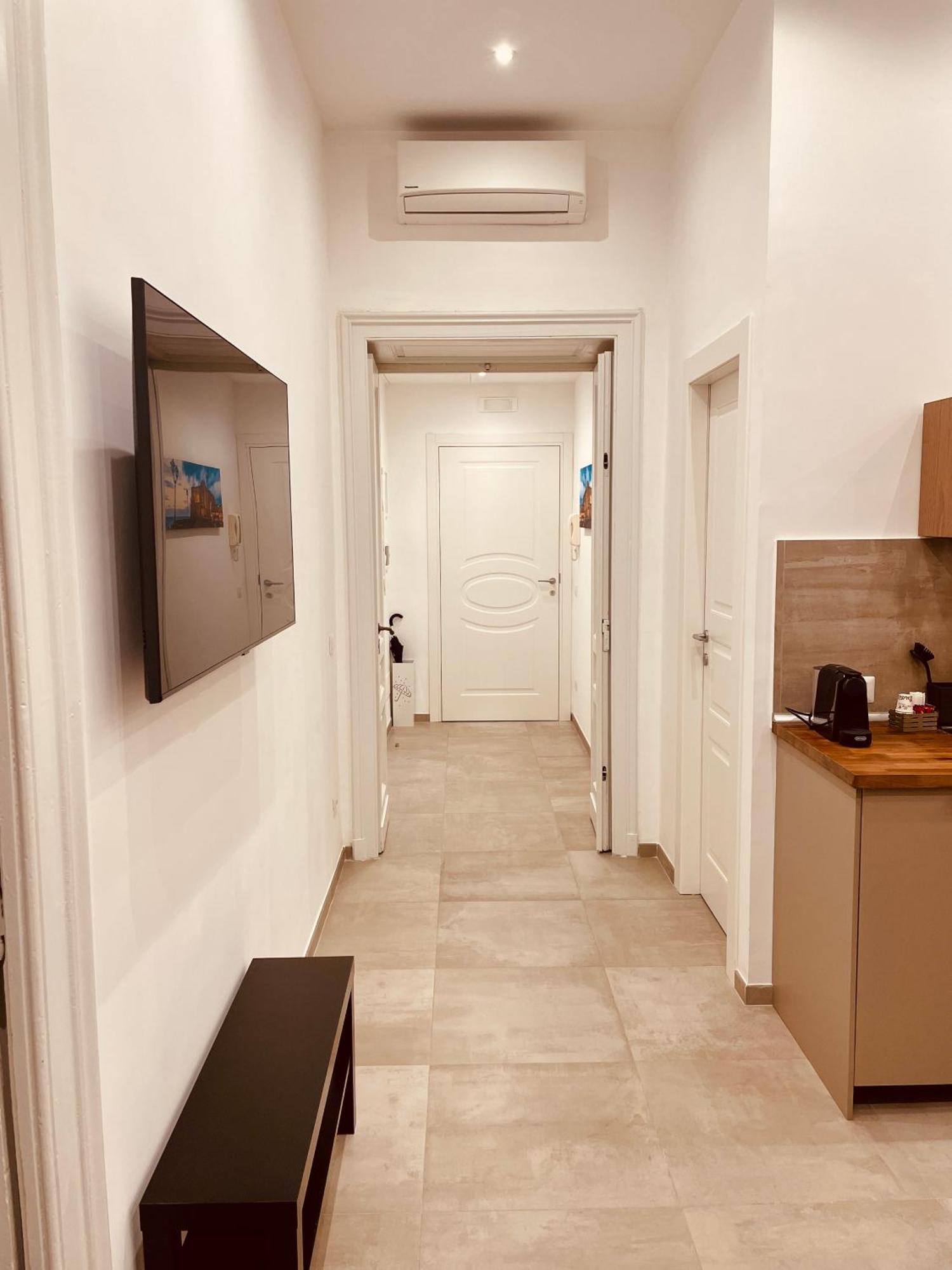 Napoli Centrale Suite ภายนอก รูปภาพ