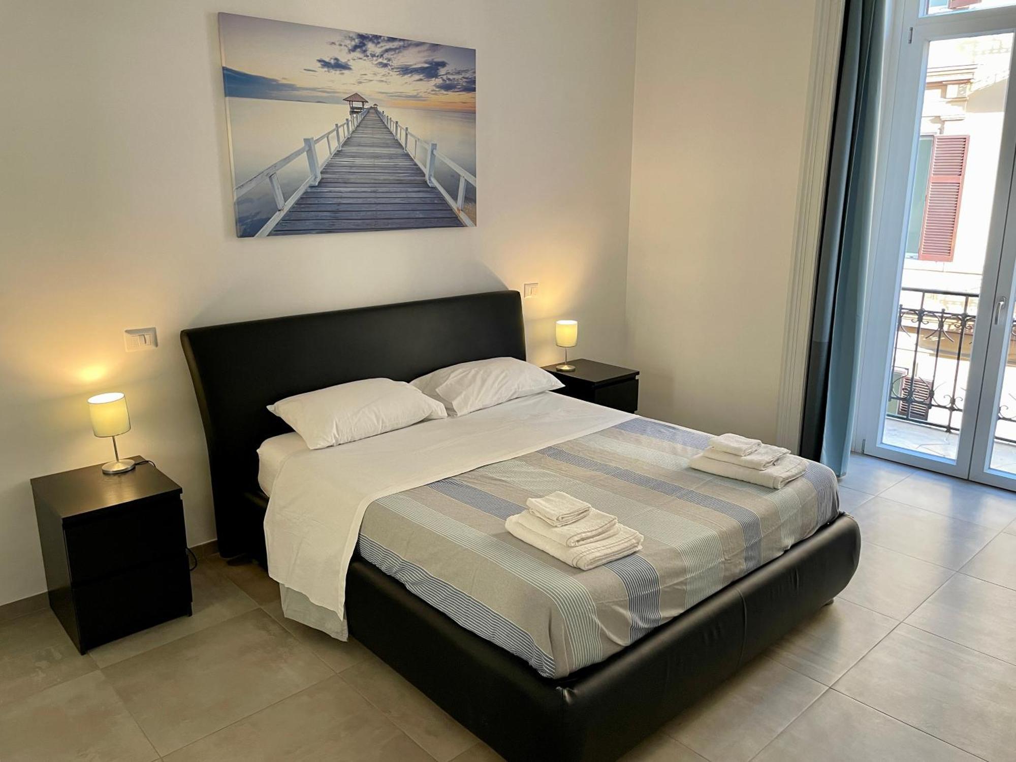 Napoli Centrale Suite ภายนอก รูปภาพ
